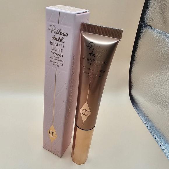 Charlotte Tilbury Pillow Talk Beauty Light Wand Highlighter, NIB - Picture 2 of 5